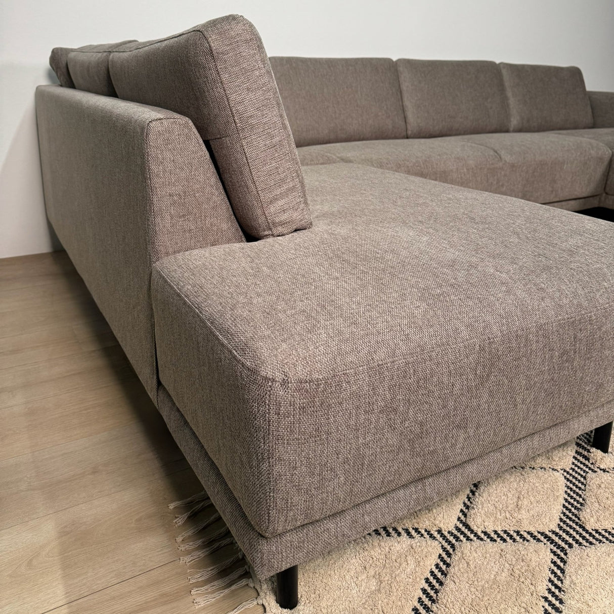 Modernes U-Sofa Ecksofa links, taupe Stoff Aniko, 310x197x78 cm