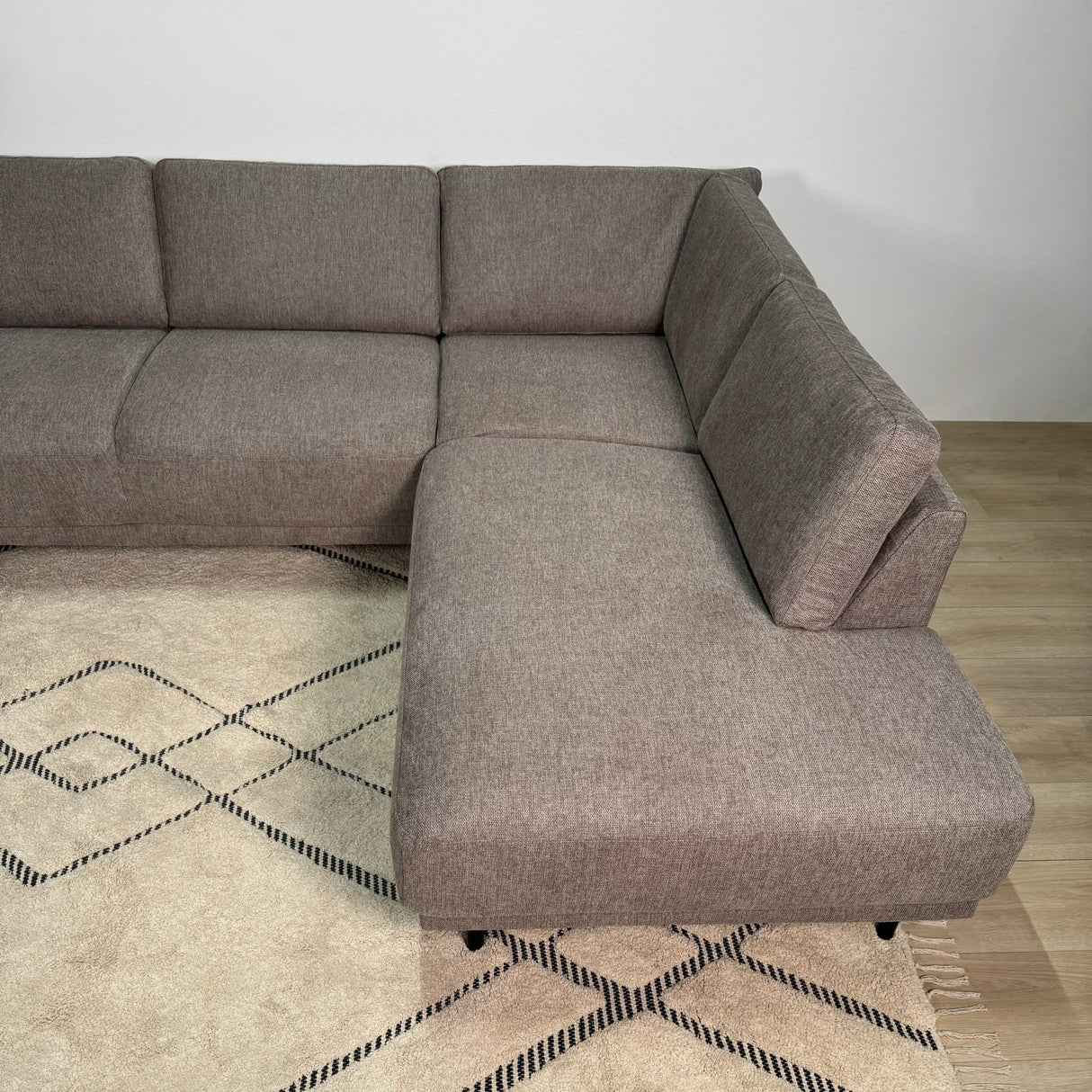 Modernes U-Sofa Ecksofa rechts taupe Stoff Aniko 310x197x78 cm