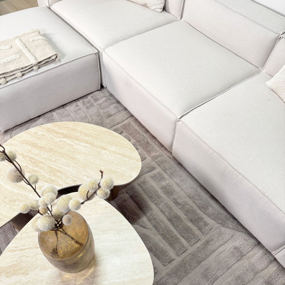 Couchtisch Set von 2 Jimi Travertinplatte mit Walnussgestell 