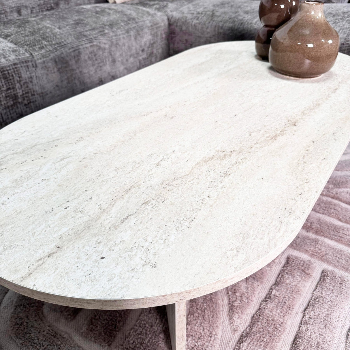 Ovaler Couchtisch Travertin-Look Sabla - 119x60 