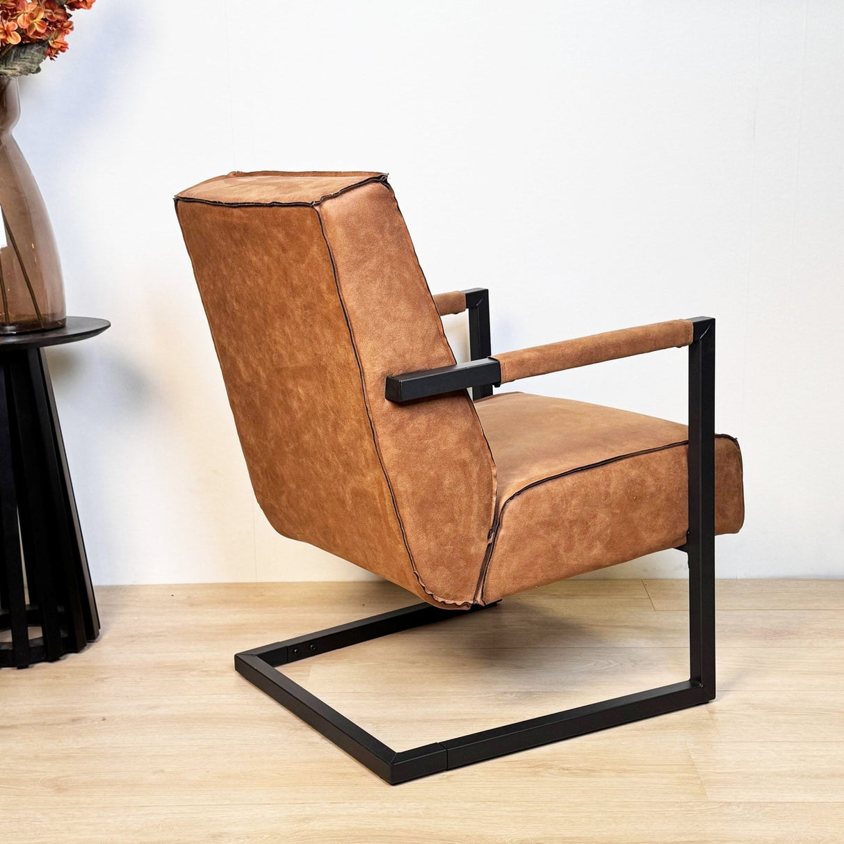 Tiger Ledersessel Industrial Cognac