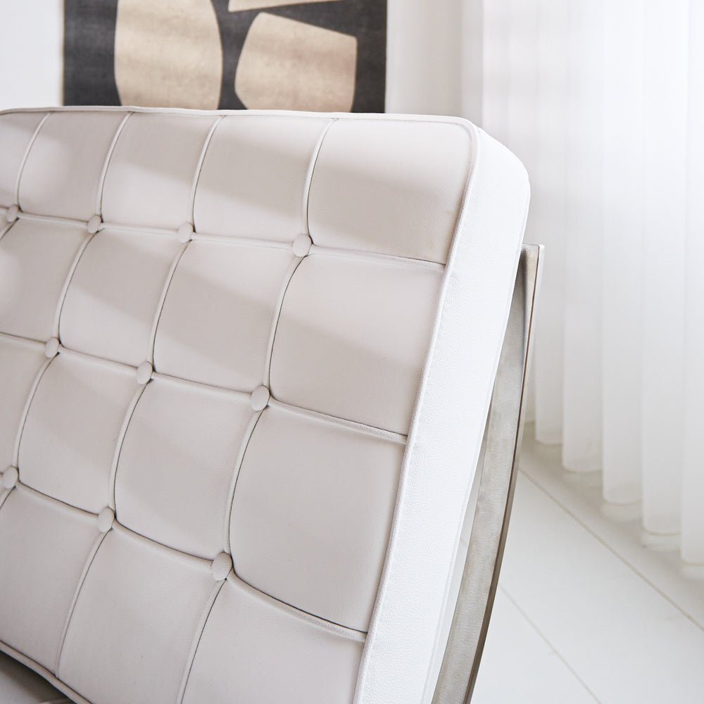 Sessel-Expo Dimehouse Weiß LxBxH 80x78x78 Rindsleder Stimmungsvolles Fotodetail