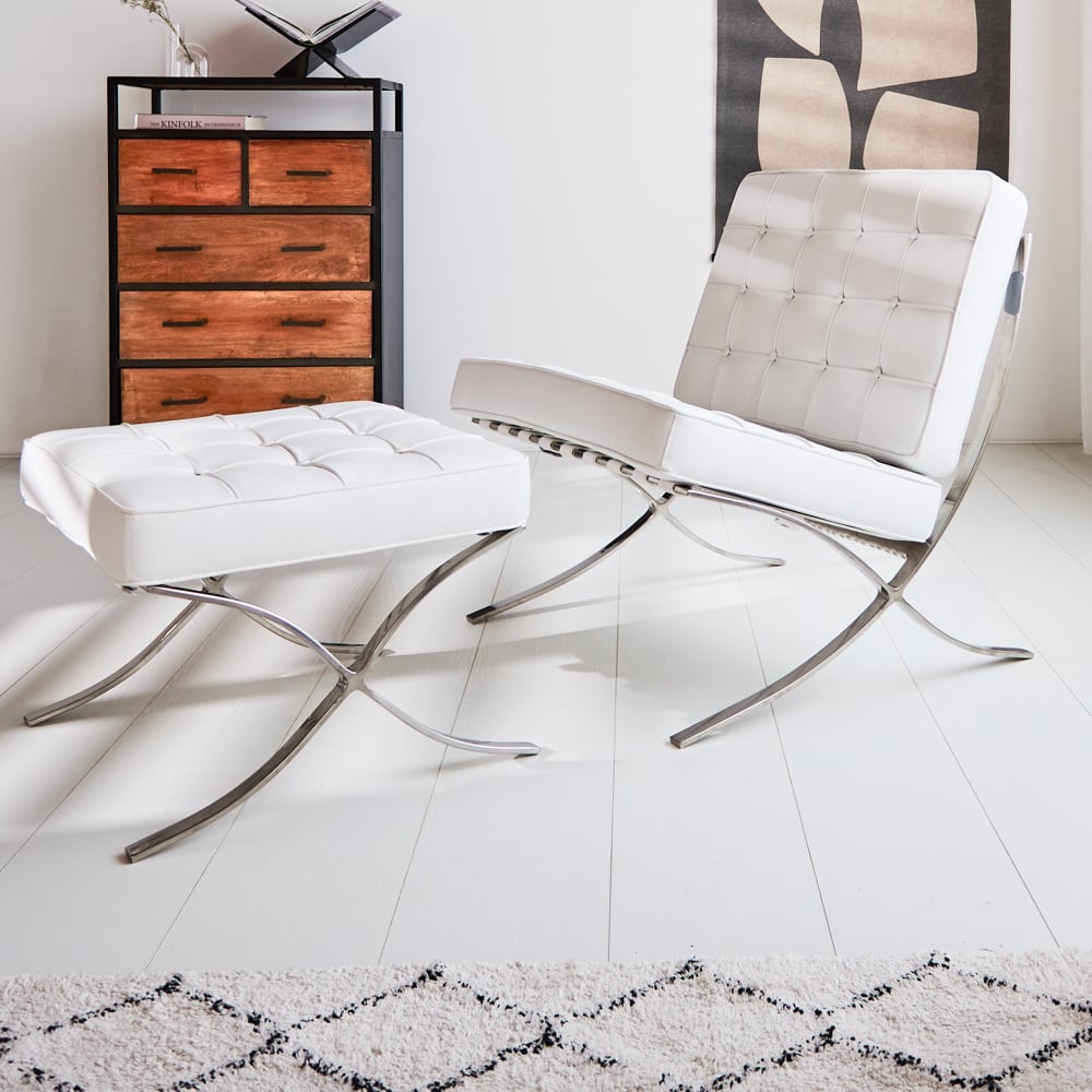 Sessel-Expo Dimehouse Weiß LxBxH 80x78x78 Rindsleder Stimmungsvolles Foto schräge Vorderansicht