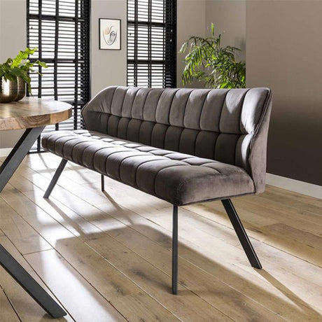 Esszimmersofa Romy DH Interior Anthrazit LxBxH 196x81x58 Samt Stimmungsvolles Foto schräge Vorderansicht