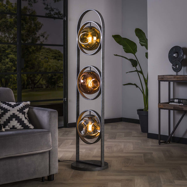 Vloerlamp Ada DH Interior Zilver LxBxH 167x44x44 Zilver Sfeerfoto schuin vooraanzicht